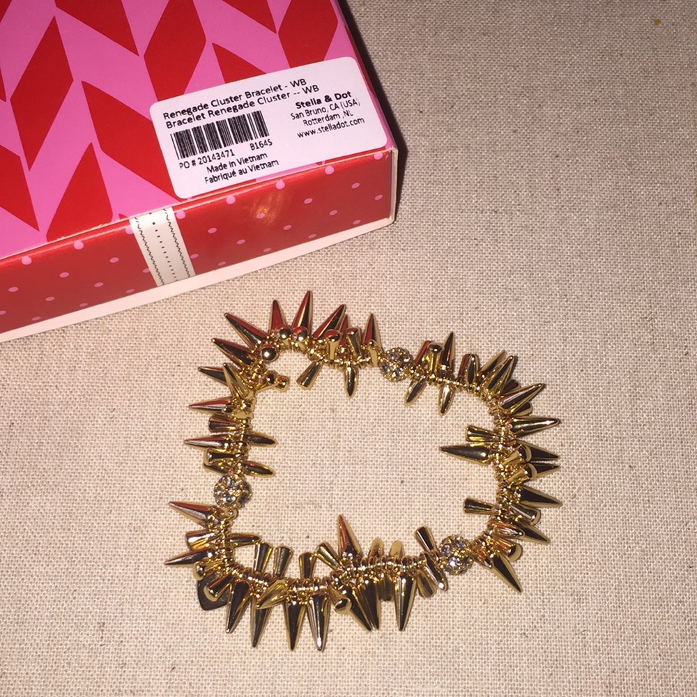 Stella and Dot Renegade Cluster Bracelet